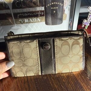 Coach Signature Jacquard Wristlet Wallet – Brown/Tan